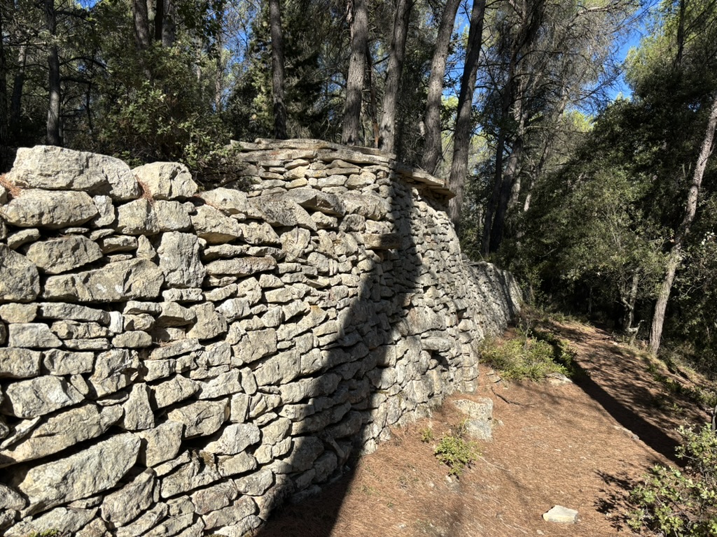 Construction traditionnelle en pierre sèche