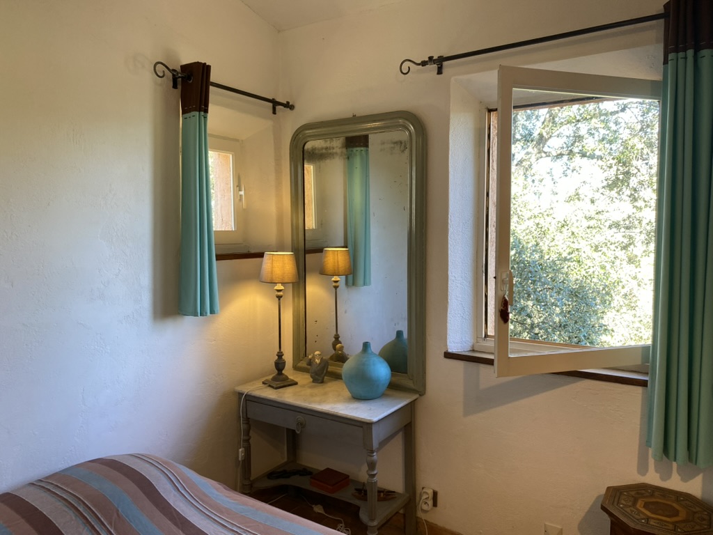 Chambre Turquoise aux Chênes Verts